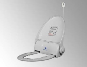 use protetor de assento automático em sanitários públicos